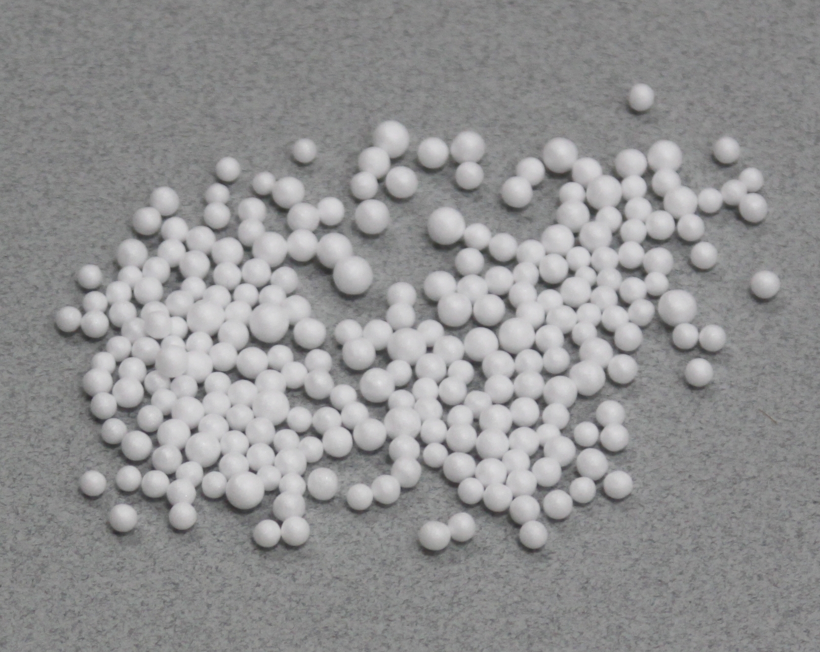R091 Polystyrene Beads - Image 1